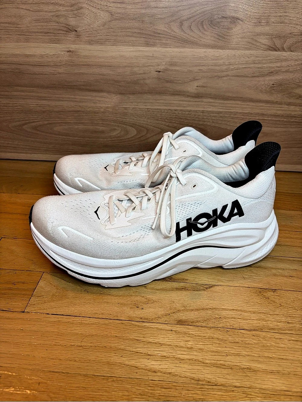 HOKA Clifton 10 White Men's Sneakers - Size 11